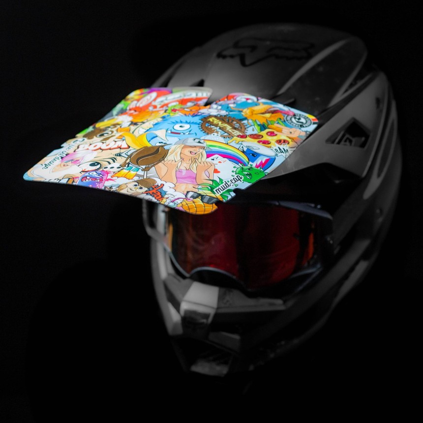 mud:cap stickerbomb eyecatcher